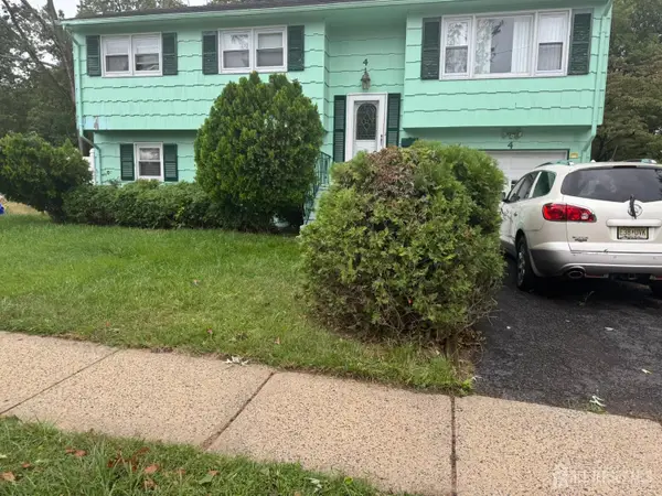 -4 Richard Terrace, Piscataway, NJ 08854