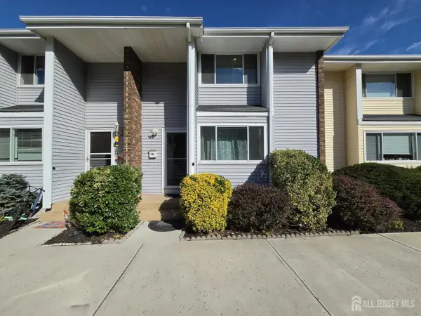 -11-Q Quincy Circle, South Brunswick, NJ 08810