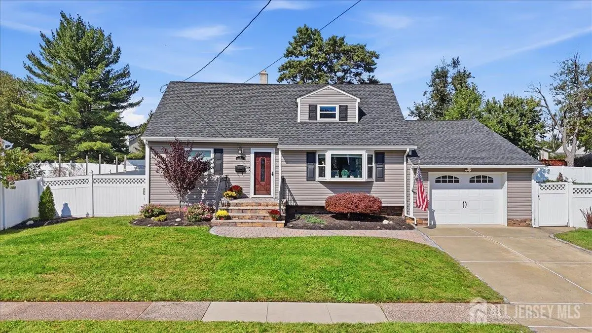 -12 Norfolk Road, Franklin Center, NJ 08873 - #1