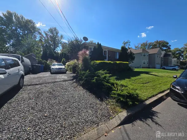 -176 Kensington Avenue, Colonia, NJ 07067
