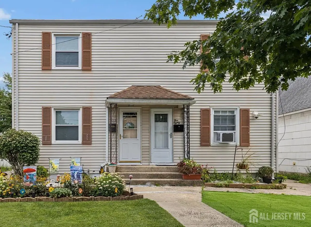 -580 Garden Avenue, Woodbridge, NJ 07095 - #1