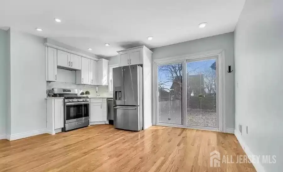 -580 Garden Avenue, Woodbridge, NJ 07095 - #3