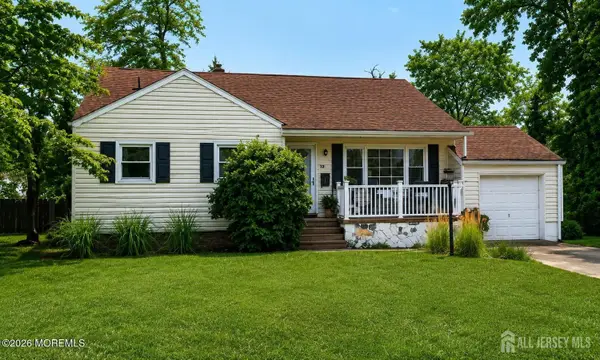 -12 Arno Street, Oakhurst, NJ 07755