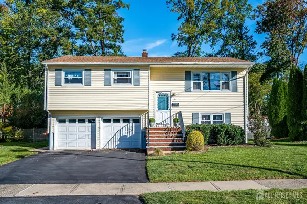 -6 Sheffield Place, Metuchen, NJ 08840