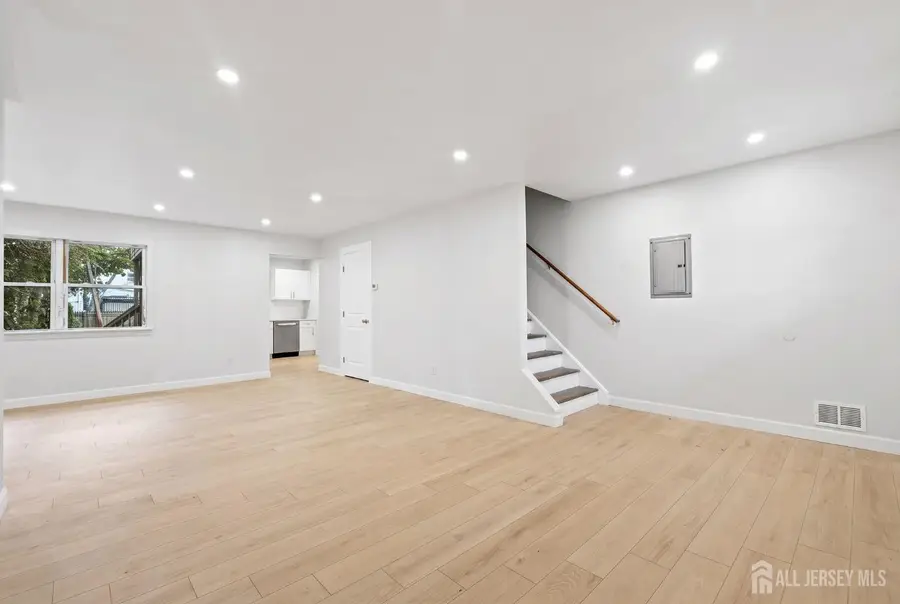 -8 James Street, New Brunswick, NJ 08901 - #3