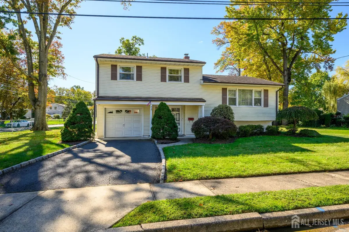 -5 Berdine Court, Colonia, NJ 07067 - #1