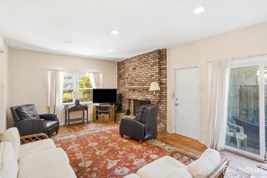 -35 Woodmere Road, North Brunswick, NJ 08902 - #2