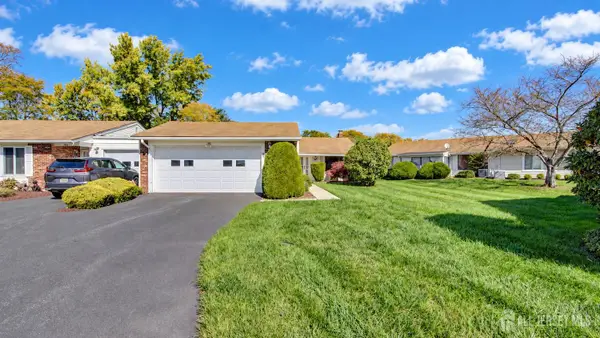 -14 Basswood Plaza #B, Monroe, NJ 08831