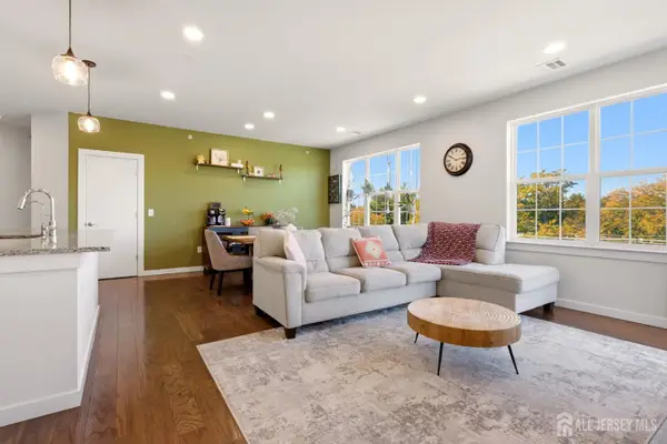 -748 Lorhan Drive, Piscataway, NJ 08854