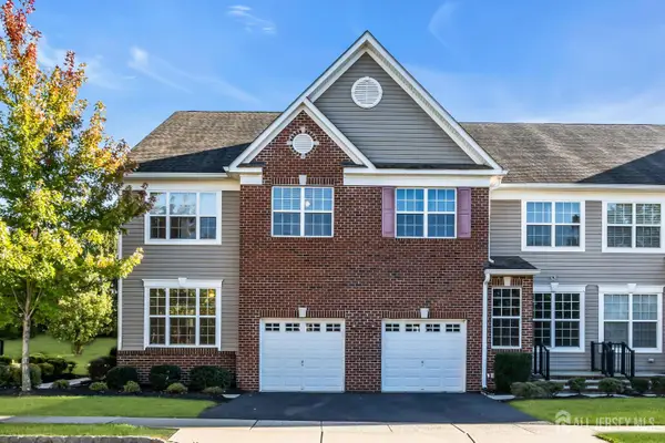 -2464 Canterbury Lane, North Brunswick, NJ 08902