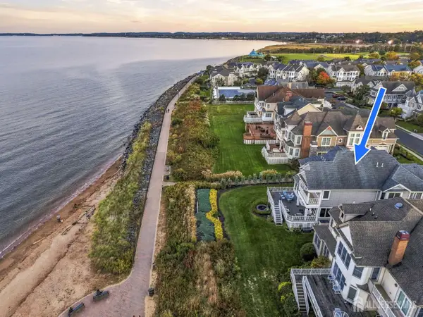 -23 Lighthouse Drive, South Amboy, NJ 08879