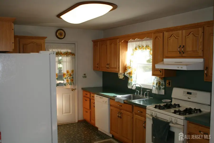 -42 Diane Avenue, Old Bridge, NJ 08857 - #2