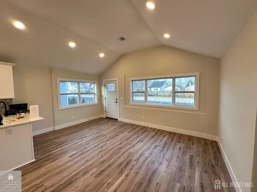 -888 State Route 35 Highway, Laurence Harbor, NJ 08879 - #3