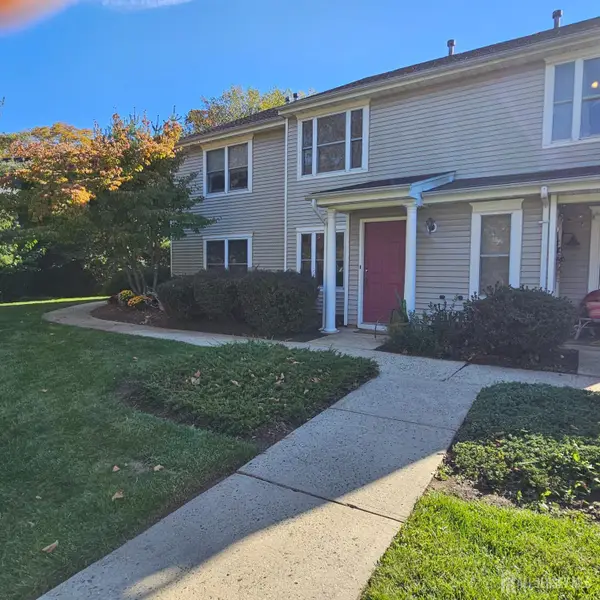 -203 Danser Drive, Cranbury, NJ 08512