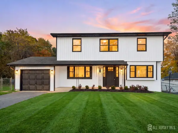 -8 Atlanta Drive, Jackson, NJ 08527