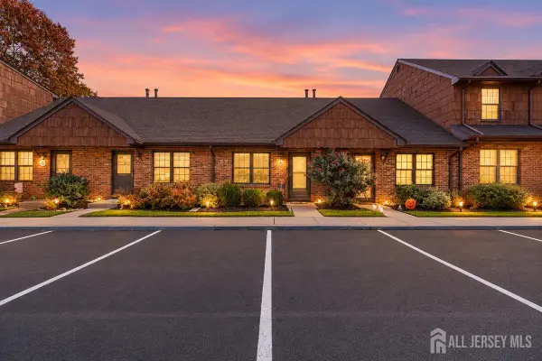 -20 Quail Run Drive, Jamesburg, NJ 08831