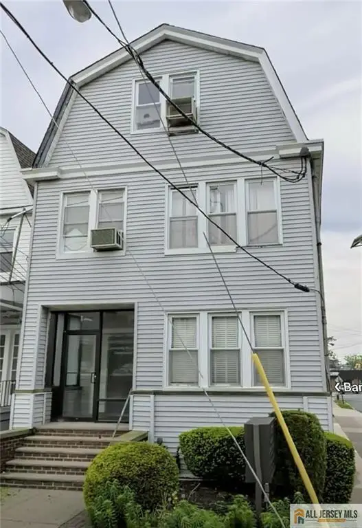 -471 Lawrie Street, Perth Amboy, NJ 08861 - #1
