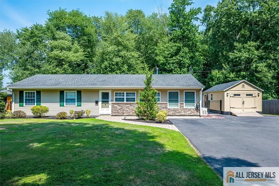 -4 Halsey Road, Kendall Park, NJ 08824 - #2