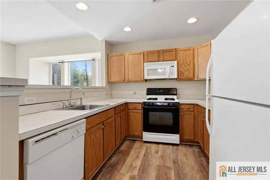 -358 Rector Street #302, Perth Amboy, NJ 08861 - #3