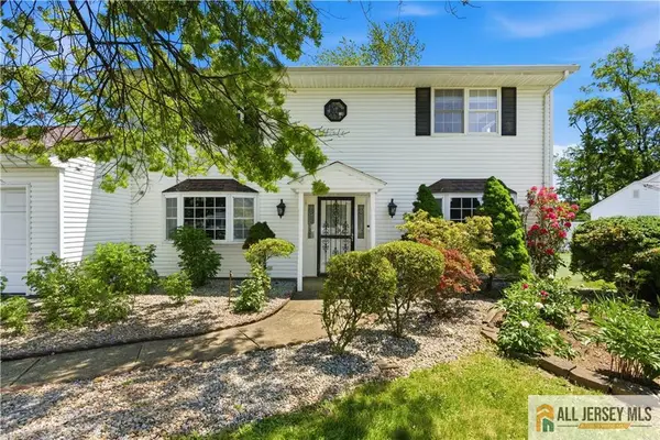-10 Helen Court, Piscataway, NJ 08854