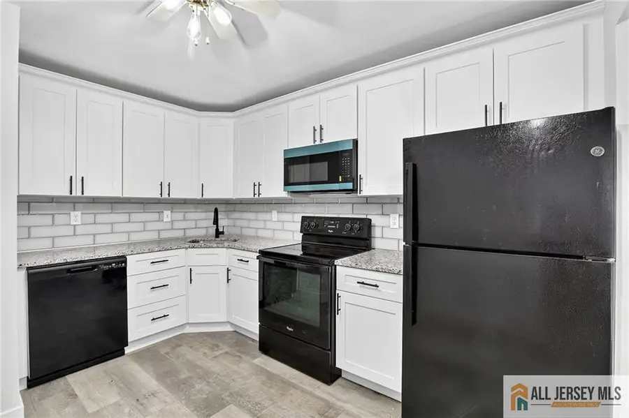 -4 James Madison Court #B, Monroe, NJ 08831 - #2