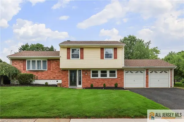 -525 Shirley Parkway, Piscataway, NJ 08854