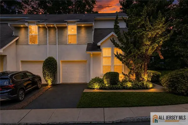 -24 Parkside Drive, Jamesburg, NJ 08831