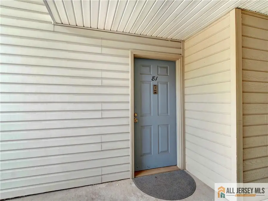 -81 Canterbury Court, Piscataway, NJ 08854 - #3