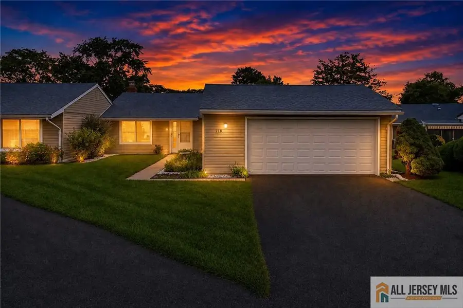 -21 Celtis Plaza #21B, Monroe, NJ 08831 - #3