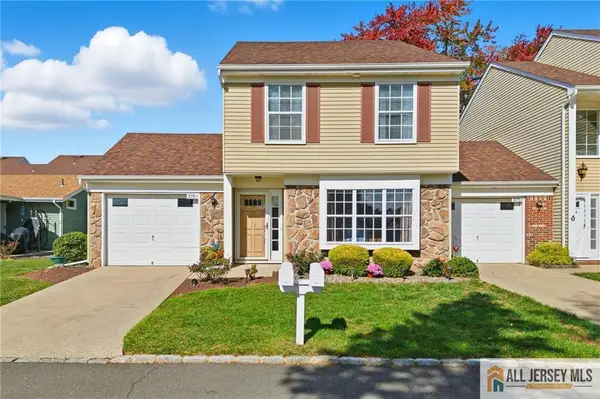 -376 Stirling Drive #376A, Monroe, NJ 08831