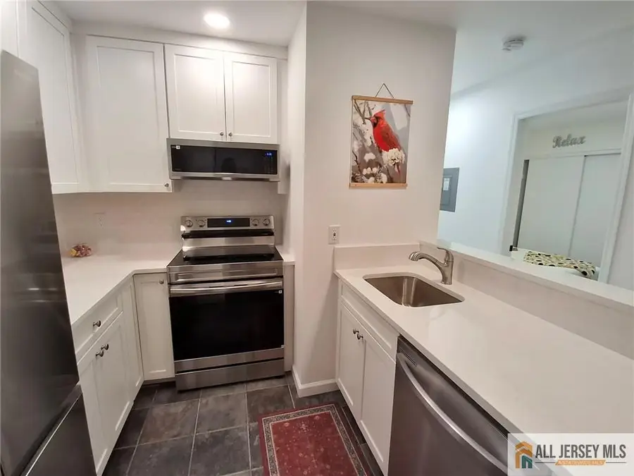 -26 Larkspur Court, Bedminster, NJ 07921 - #2