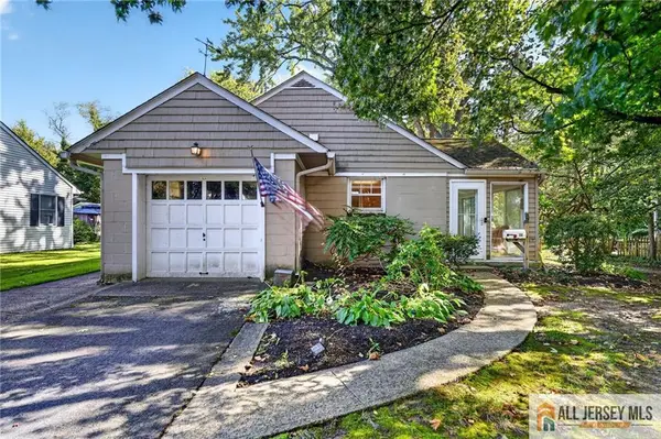 -114 N Main Street, Cranbury, NJ 08512
