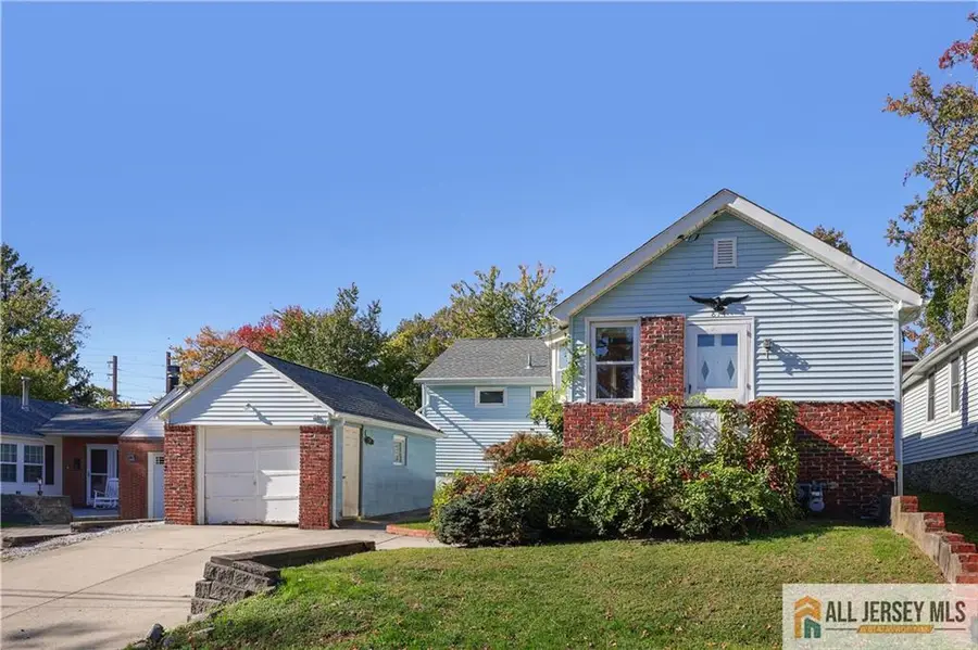 -814 Forrest Avenue, Laurence Harbor, NJ 08879 - #2