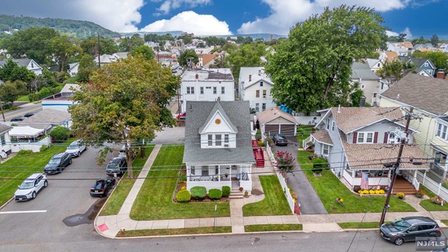 232 West 2nd Street Clifton NJ 07011 BHGRE