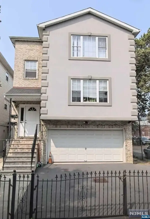 582-584 3rd Street, Newark, NJ 07107