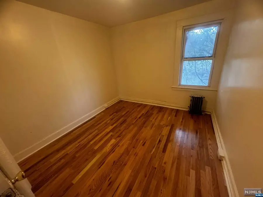 11 Sunset Avenue, Newark, NJ 07106 - Image #3