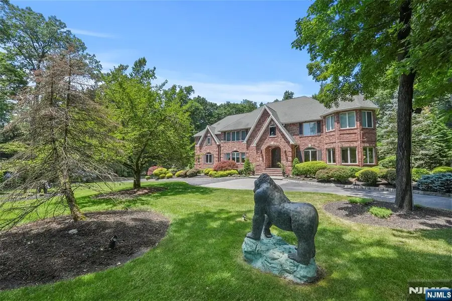 1123 Pines Lake Drive, Wayne, NJ 07470 - Image #2