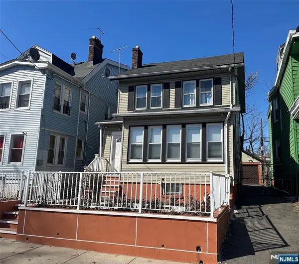 1041 Hunterdon Street, Newark, NJ 07112