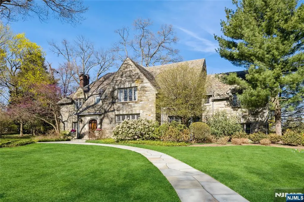 5 Beechtree Lane, Essex Fells, NJ 07021 - Image #1