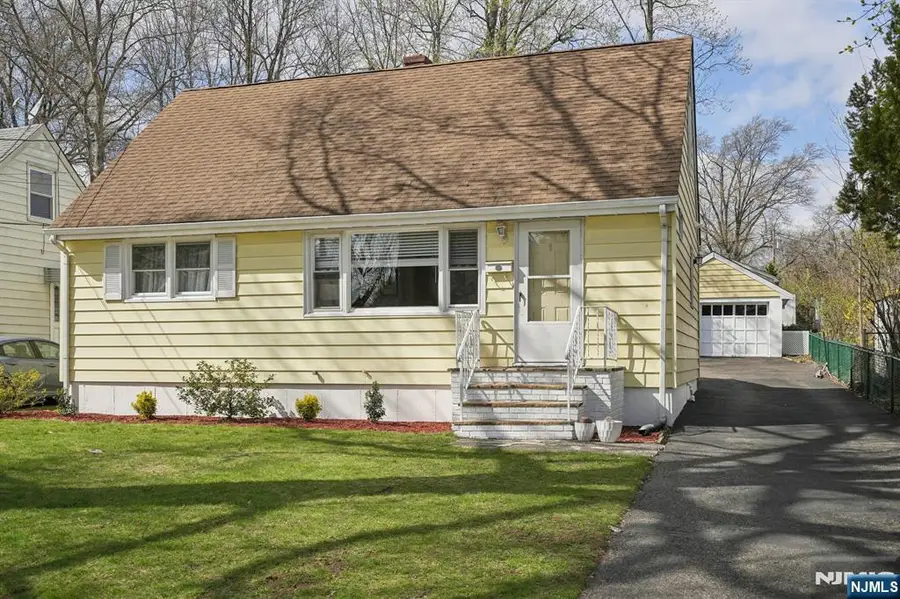 9 Wells Court, Bloomfield, NJ 07003 - Image #2