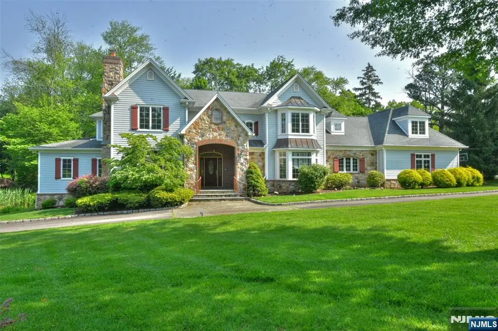 25 Stony Brook Drive, North Caldwell, NJ 07006 - Image #1