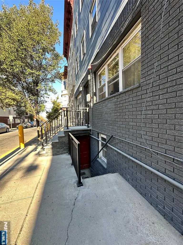 552 38th Street 3, Union City, NJ 07087 - Image #3