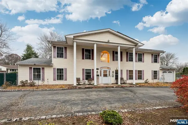 255 Knoll Road, Par-troy Hills Twp., NJ 07034