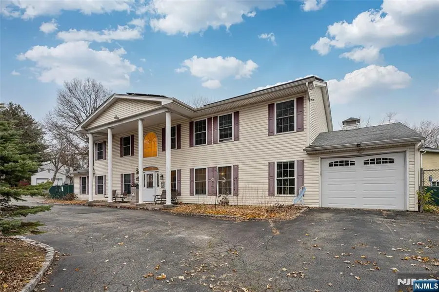 255 Knoll Road, Lake Hiawatha, NJ 07034 - Image #3