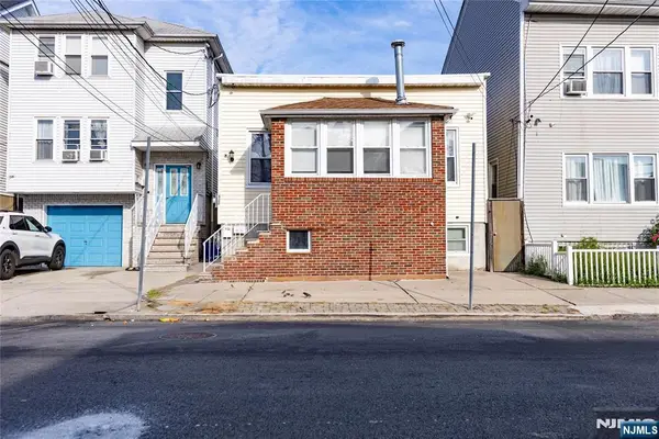 622 N 9th Street, Newark, NJ 07107