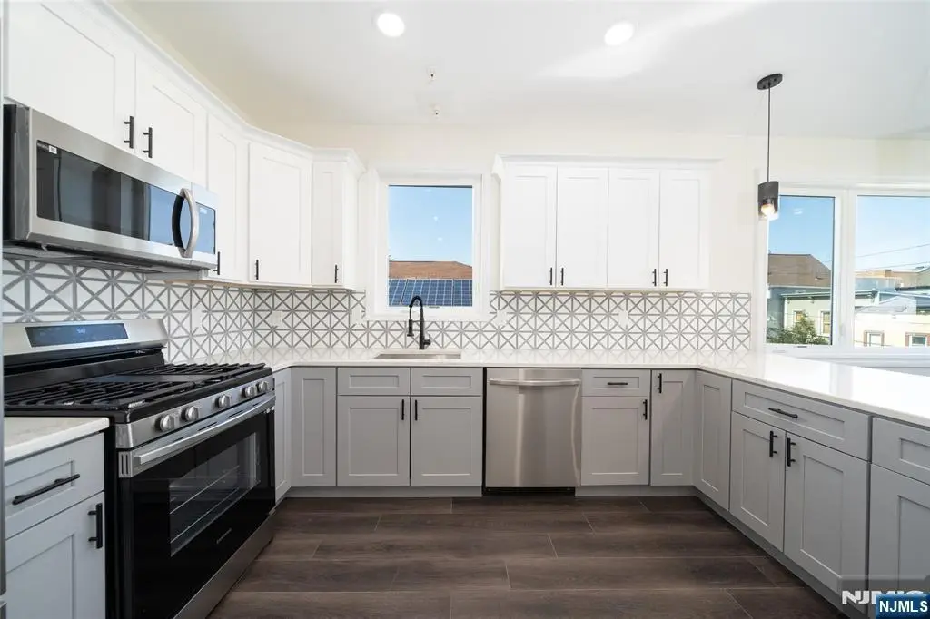 517 7th Street 2C, Union City, NJ 07087 - Image #1