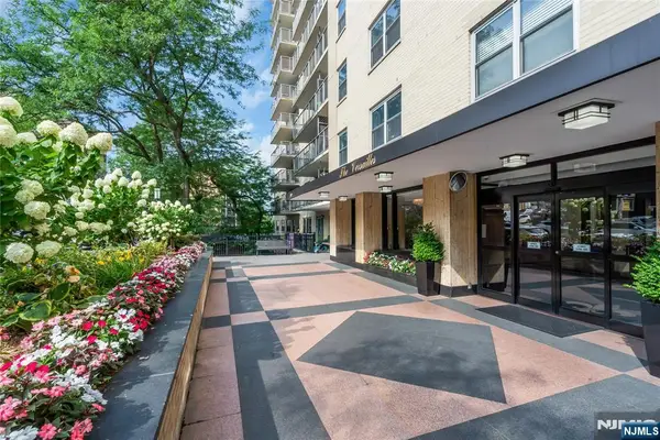 6600 Boulevard East 11E, West New York, NJ 07093