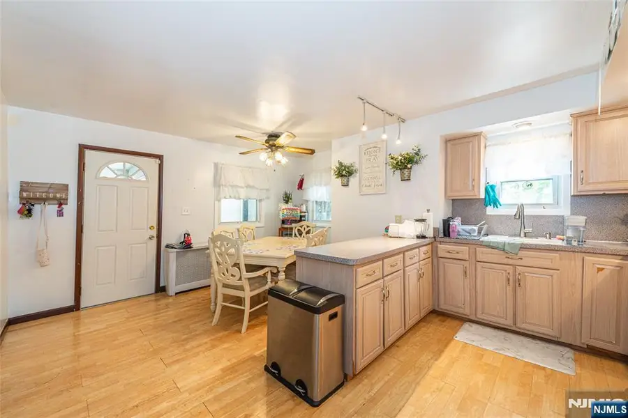 31 Spring Street, Bloomfield, NJ 07003 - Image #2