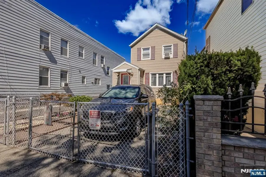 66 Garrison Street, Newark, NJ 07105 - Image #2