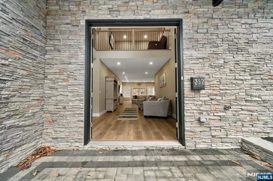 232 Kinnelon Road, Kinnelon, NJ 07405 - Image #3